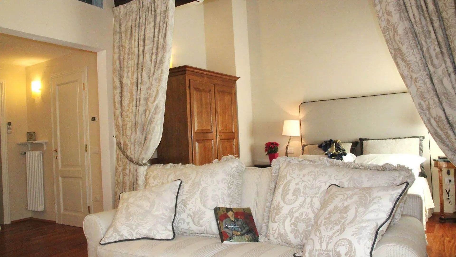Florence View Apartments